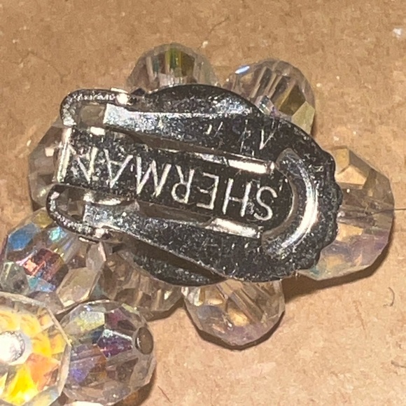 Vintage Sherman cluster crystal clip on earrings - Picture 5 of 5